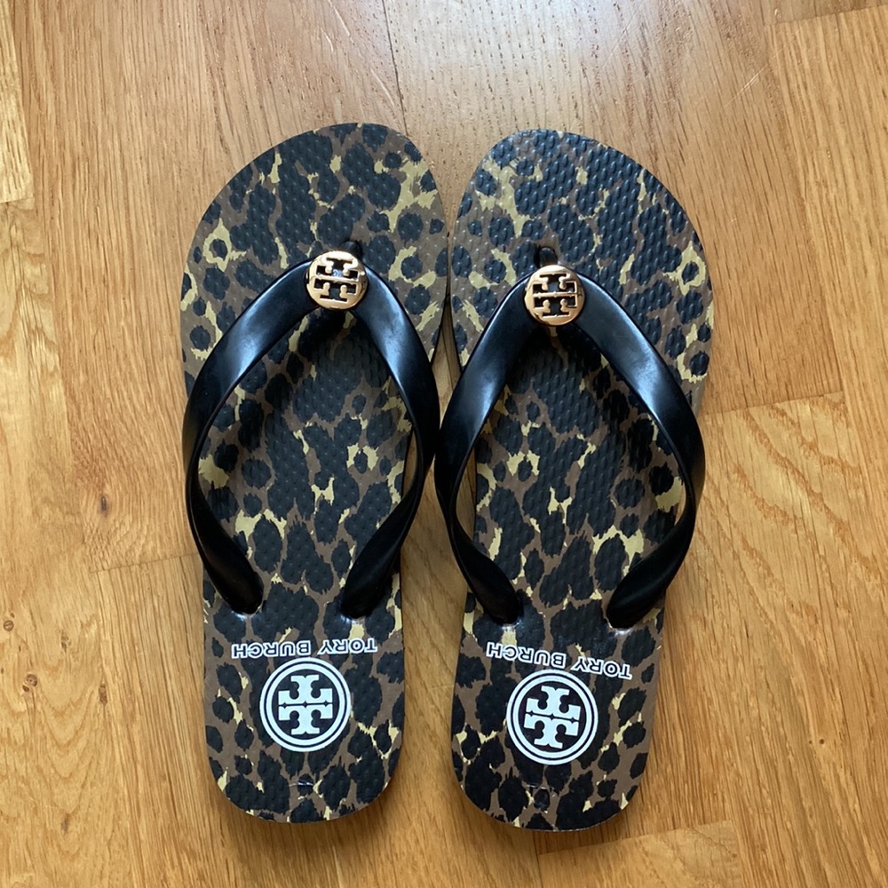NWOT Tory Burch Animal Print Flip Flops